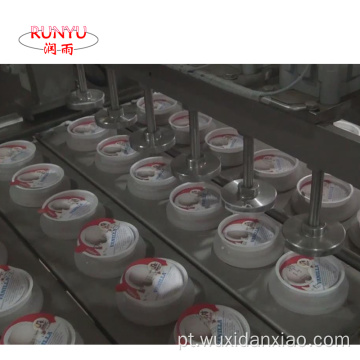 Equipamento industrial automático para processamento de sorvetes